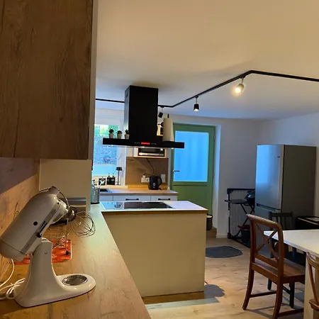 Zum Hirsch Apartment *